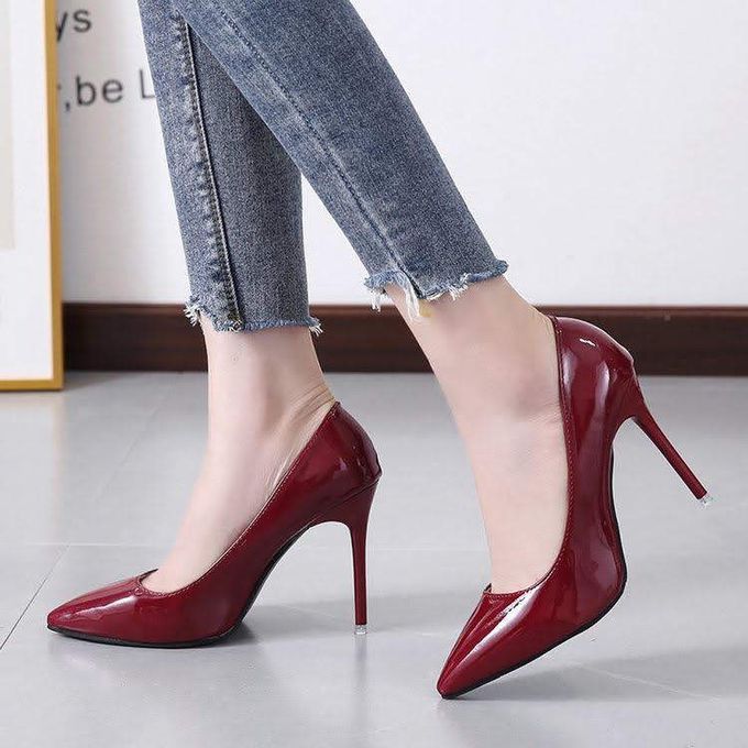 chaussures-sexy-a-bouts-pointus-et-talons-haut-a-aiguilles.jpg chaussures sexy a bouts pointus et talons haut a aiguilles