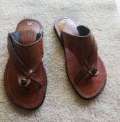 Chaussures en cuir de Ngaye 